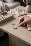 established premium fine jewellery - 1