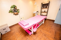 premium ladies salon opportunity - 2