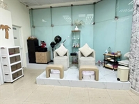 ladies beauty salon nail - 1