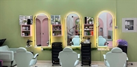 high-footfall ladies salon bur - 1