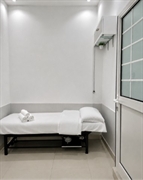 discounted ladies beauty salon - 1