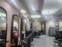 ladies salon opportunity al - 1