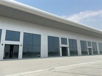 generous service showroom space - 1