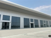 empty commercial shop al - 1