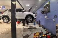 multi-brand auto services garage - 1
