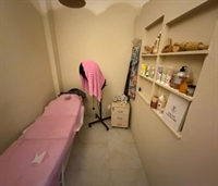 premium ladies beauty salon - 1