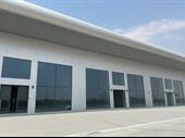 spacious commercial showroom al